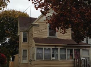 319 Fairbanks St NE, Grand Rapids, MI 49503