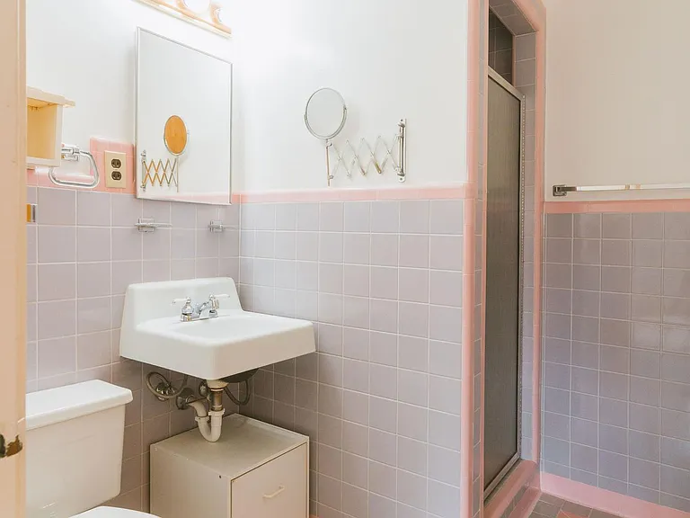 1175 N Emerson St — Photo 5