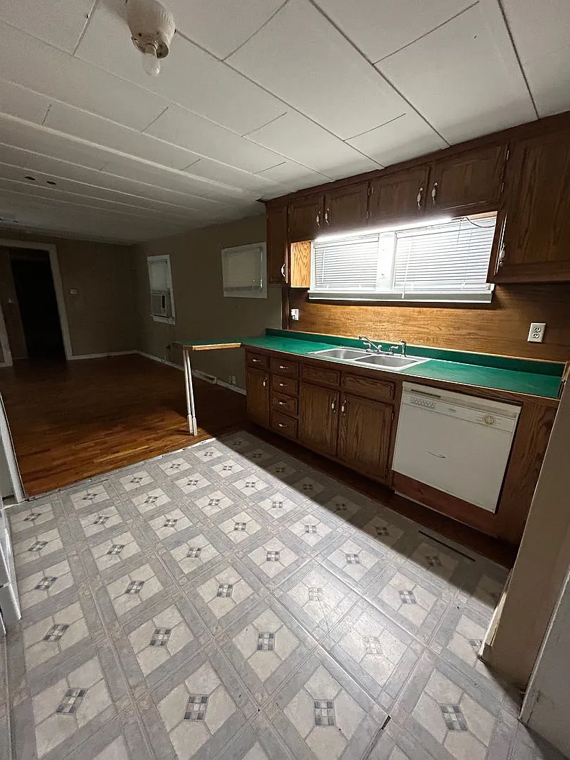 Nice 3 bedroom 1 bath home Walking distance to PSU!! — Photo 3