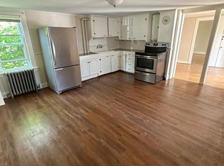 41 Cushing St APT 3, Brunswick, ME 04011
