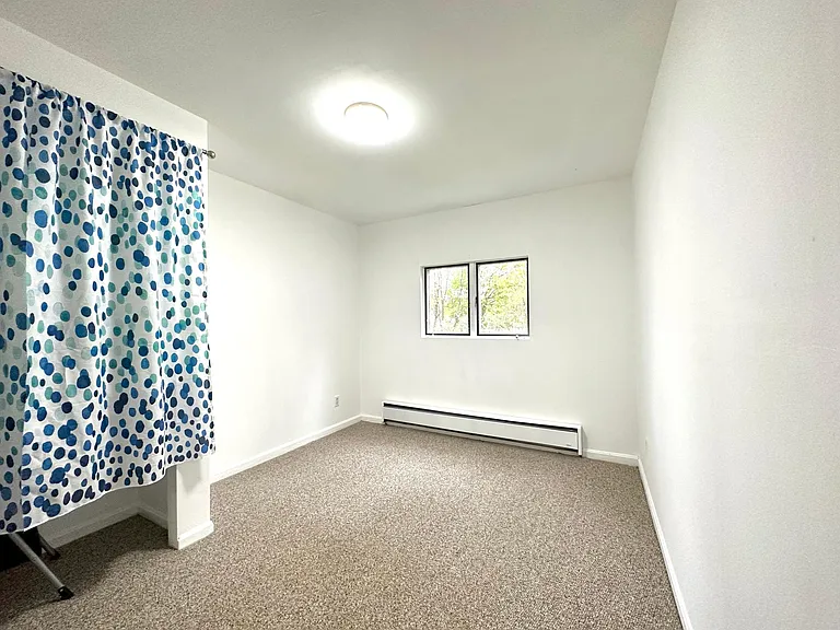 4 Renmark Ct — Photo 37