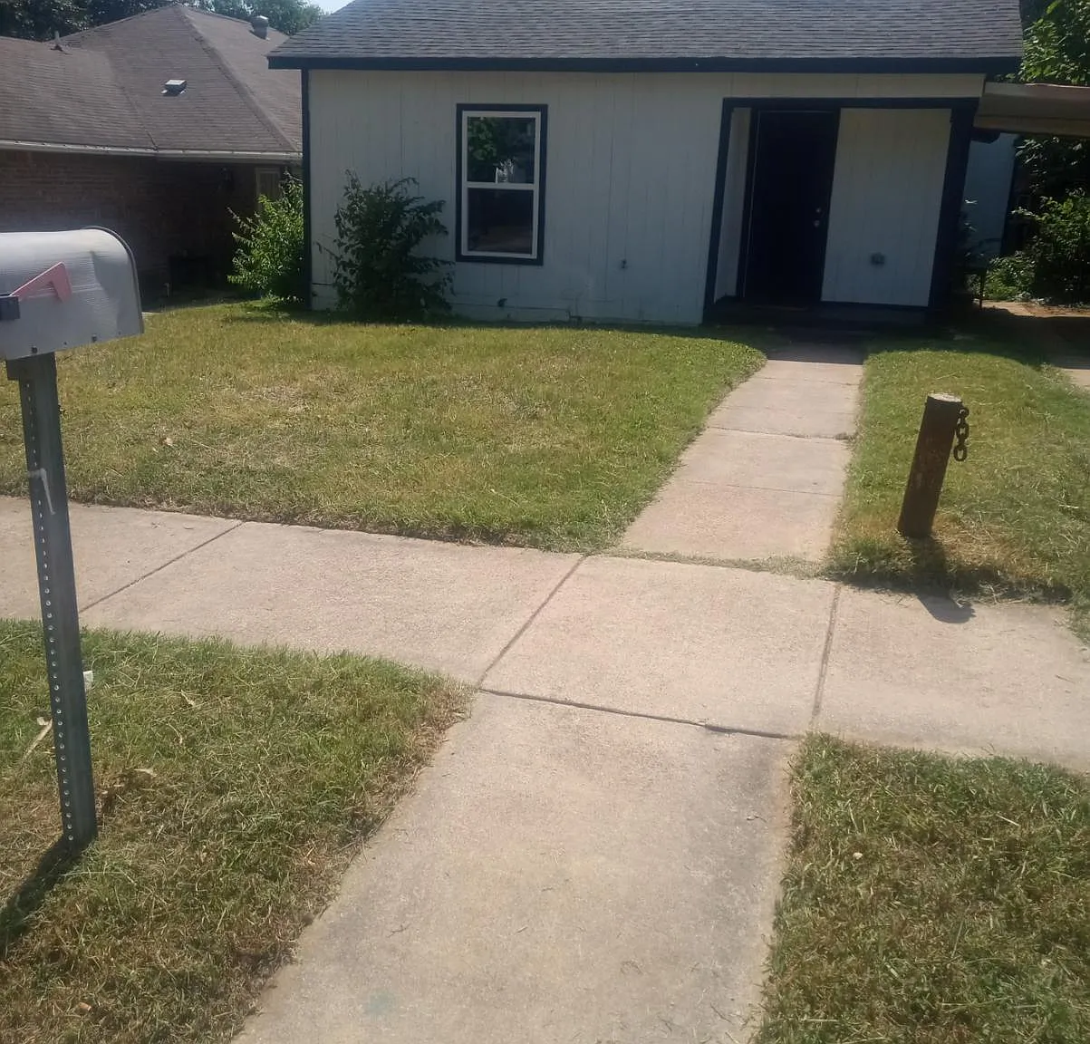 4 bed, 1900 sqft, $1,850 — Photo 1