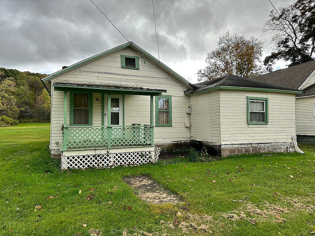 42719 W Central Ave, Titusville, PA 16354