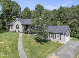 1114 Whirlaway Ln, Seymour, TN 37865
