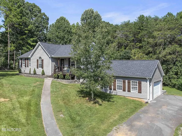 1114 Whirlaway Ln, Seymour, TN 37865