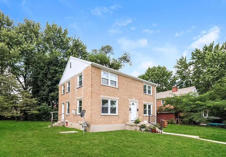 618 1/2 Lucas Dr #618 — Photo 2