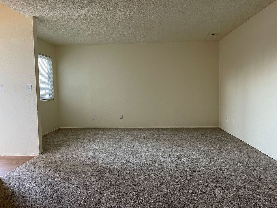 Ashlan, Clovis Dent 5 plexLaundry 857 Apartments Clovis, CA Zillow