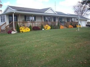 7584 Robins Rd, Hillsdale, MI 49242