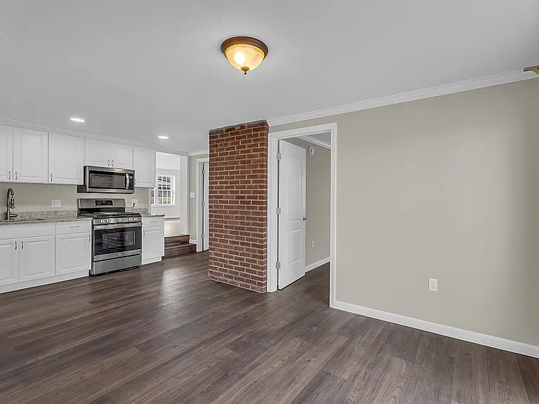 297 Elm St — Photo 21