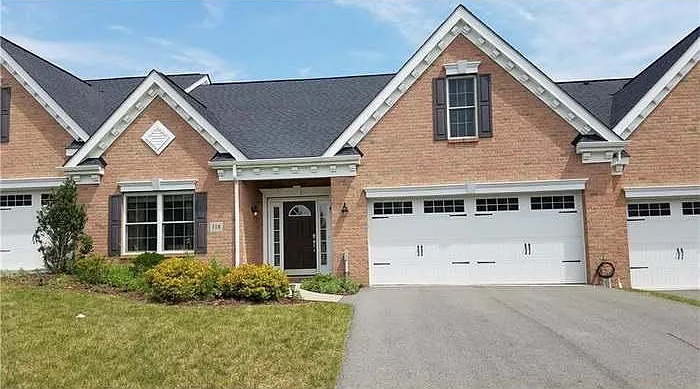 118 Steeplechase Ct — Photo 1