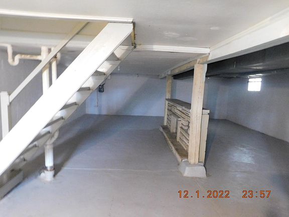 4th image of 5505 Dewey Ave