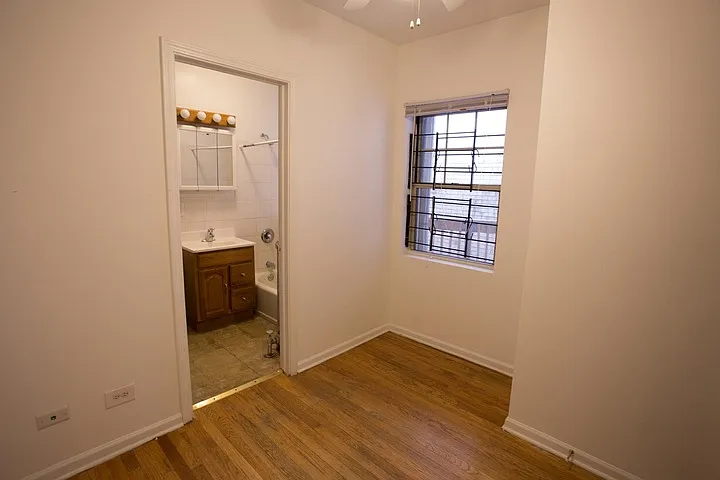 5528 S. Cornell Avenue — Photo 17