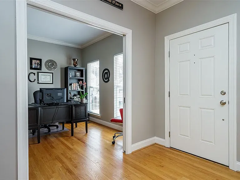 1217 Twelve Oaks Ln — Photo 12