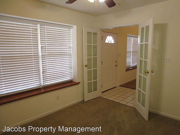 3rd image of 1717 Louise Cir