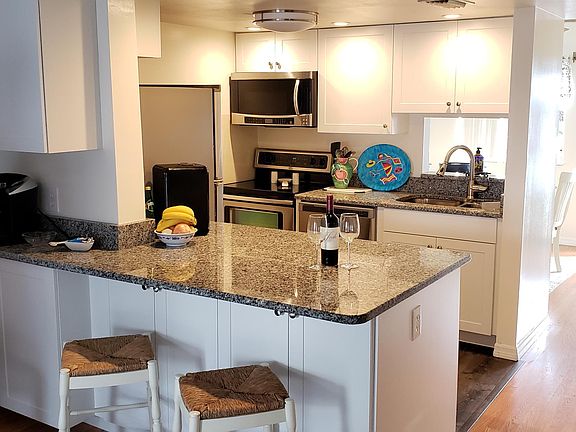 5th image of 513 Seaport Blvd #194