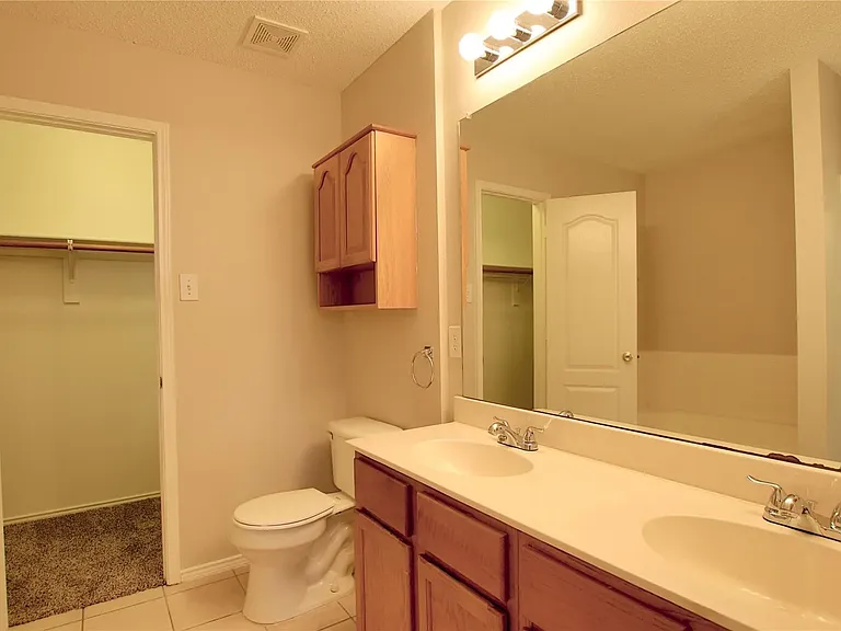 147 Southlake Dr — Photo 13