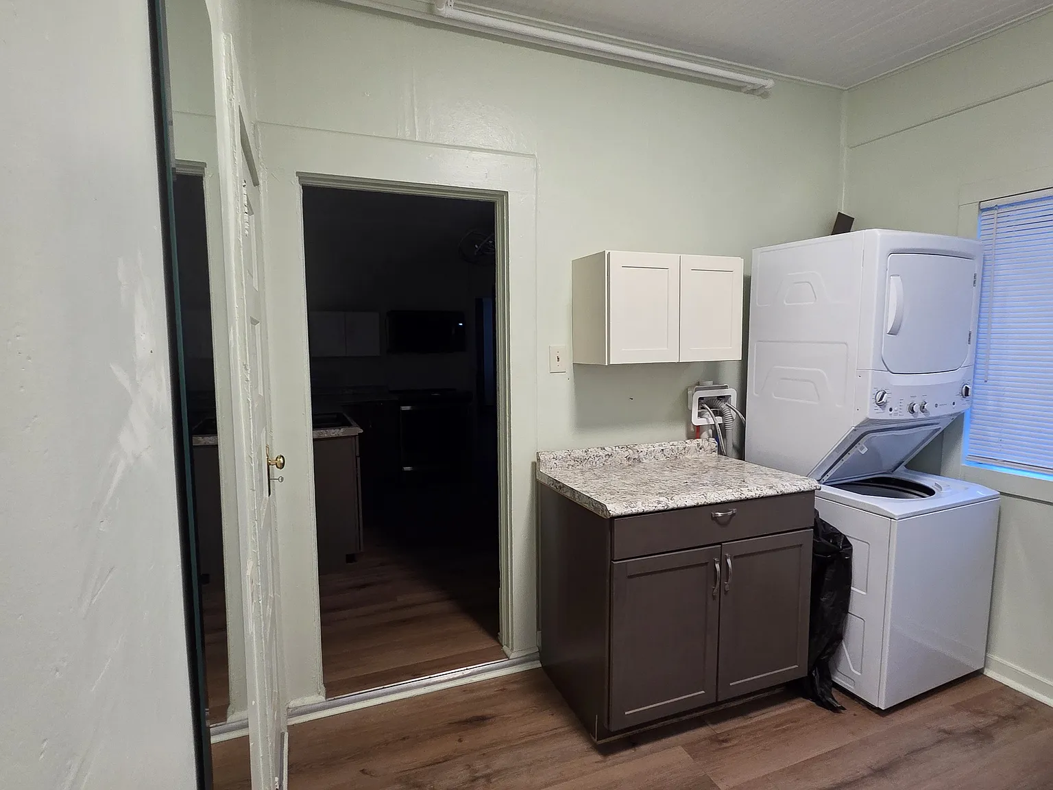 1 bed, 1000 sqft, $1,200 — Photo 2