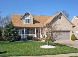8905 Adams Run Ct, Louisville, KY 40228