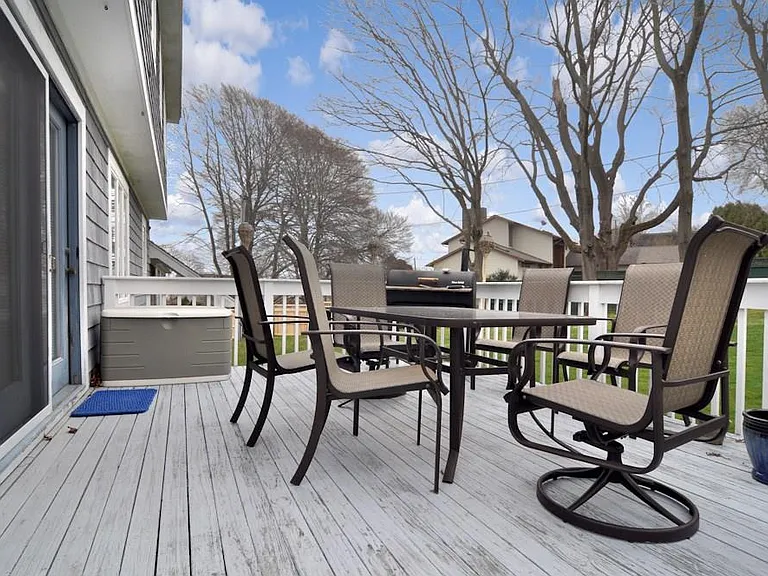 179 Eustis Ave — Photo 16