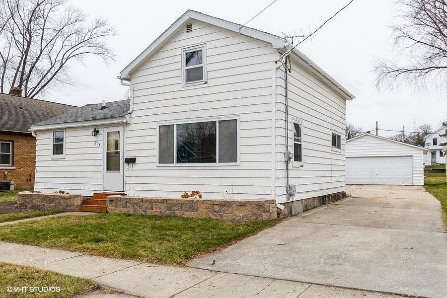 1st image of 204 E South St