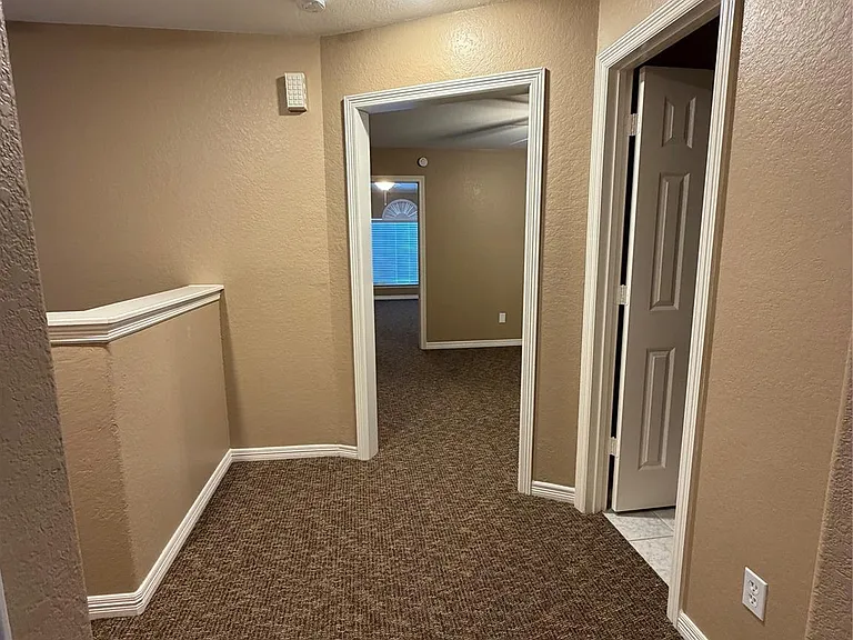 9110 Prairie Trails Dr — Photo 20