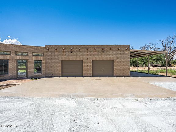 5th image of 1032 Carver Rd