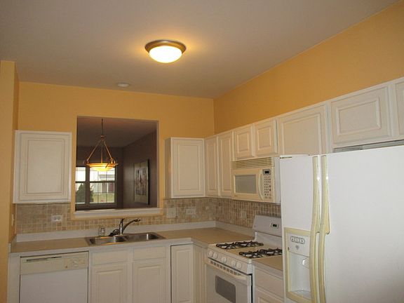 5th image of 3822 Adesso Ln #3822
