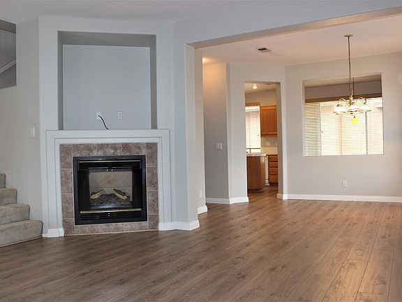 2nd image of 974 Camino De La Reina Unit 31