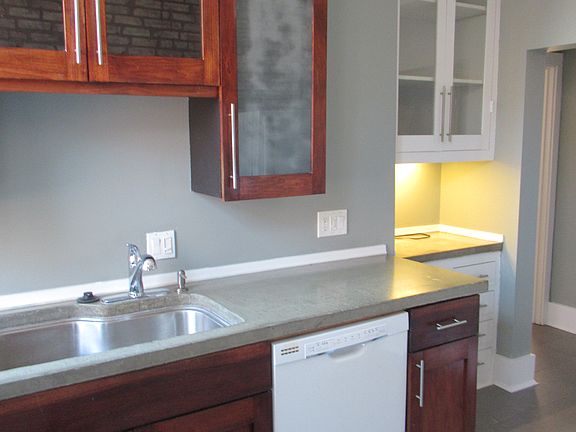 3rd image of 4273 Cleveland Ave #75/3E