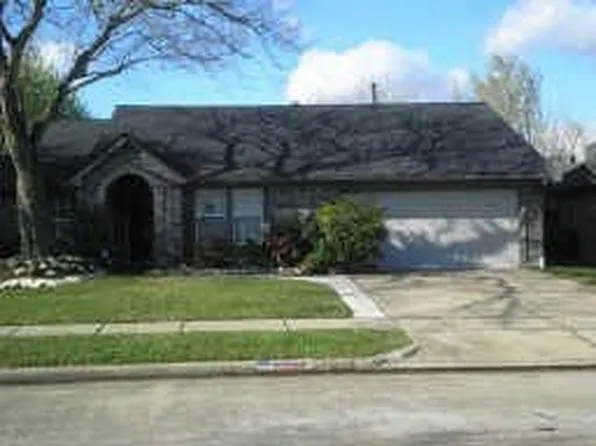 10829 W Dogwood Dr, La Porte, TX 77571