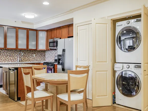 1689 East 21st Street image 19 of 32