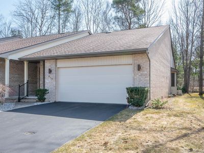 615 Shorefront Cir, Midland, MI, 48640