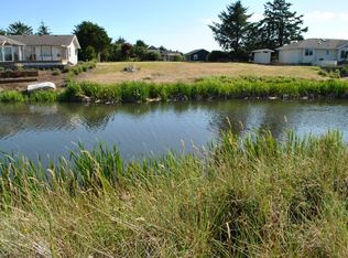 187 N Razor Clam Dr SW, Ocean Shores, WA 98569