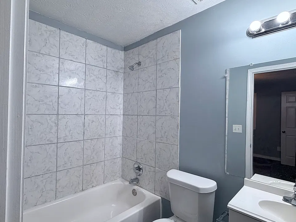 1961 Dunlap Ave #12