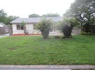6910 10th St N, Saint Petersburg, FL 33702