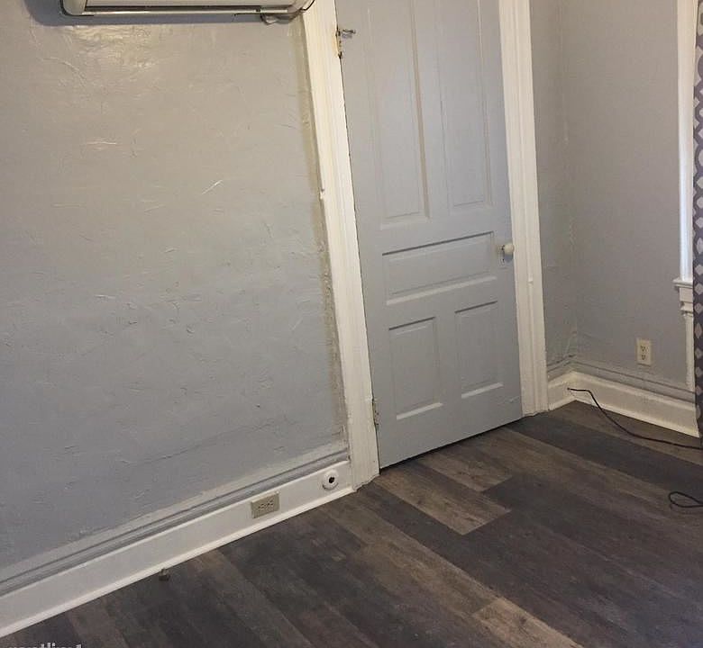 2nd image of 1606 Arlington Ave APT 4
