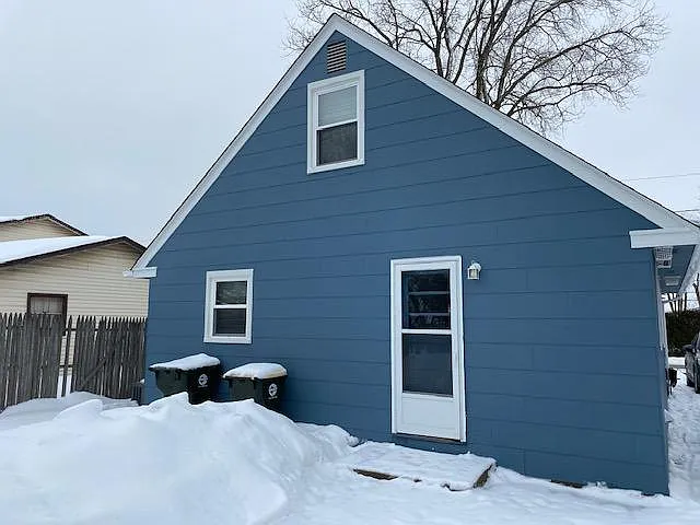 218 W Pineview Dr — Photo 2