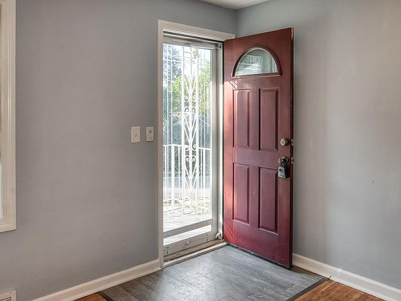 2nd image of 6112 Shirley St