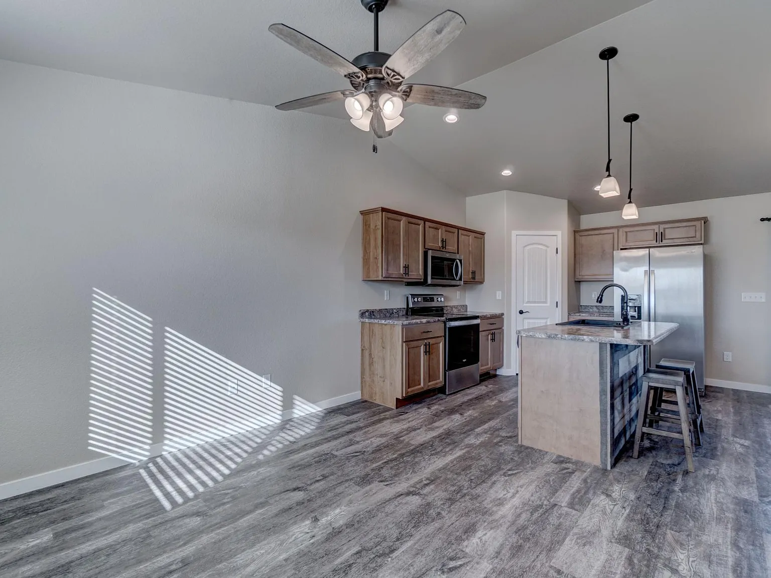 6558 Abelia St — Photo 4