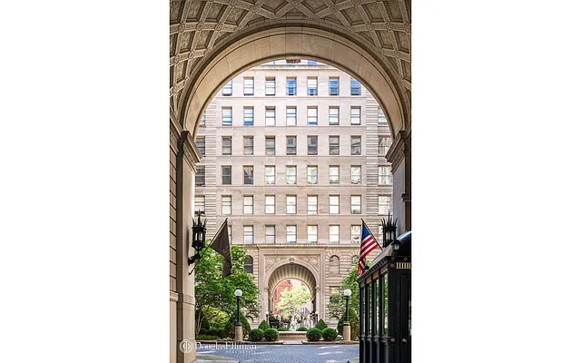 Rented by Douglas Elliman | media 21