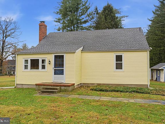 2nd image of 131 Crusher Rd