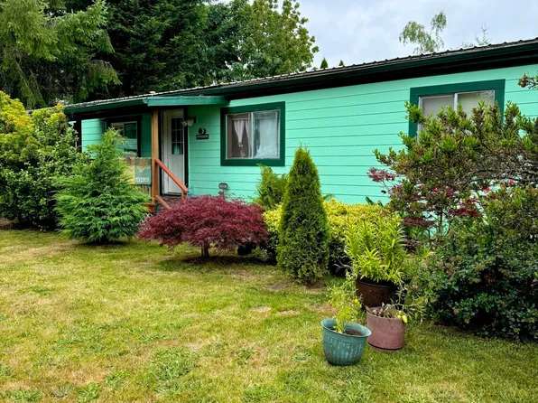 724 SW Ferry Ave #73, Siletz, OR 97380