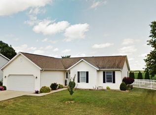 106 Price Pl, Williamsville, IL 62693