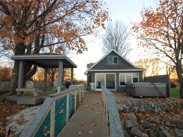 6338 Shore Acres Dr, Hilton, NY 14468
