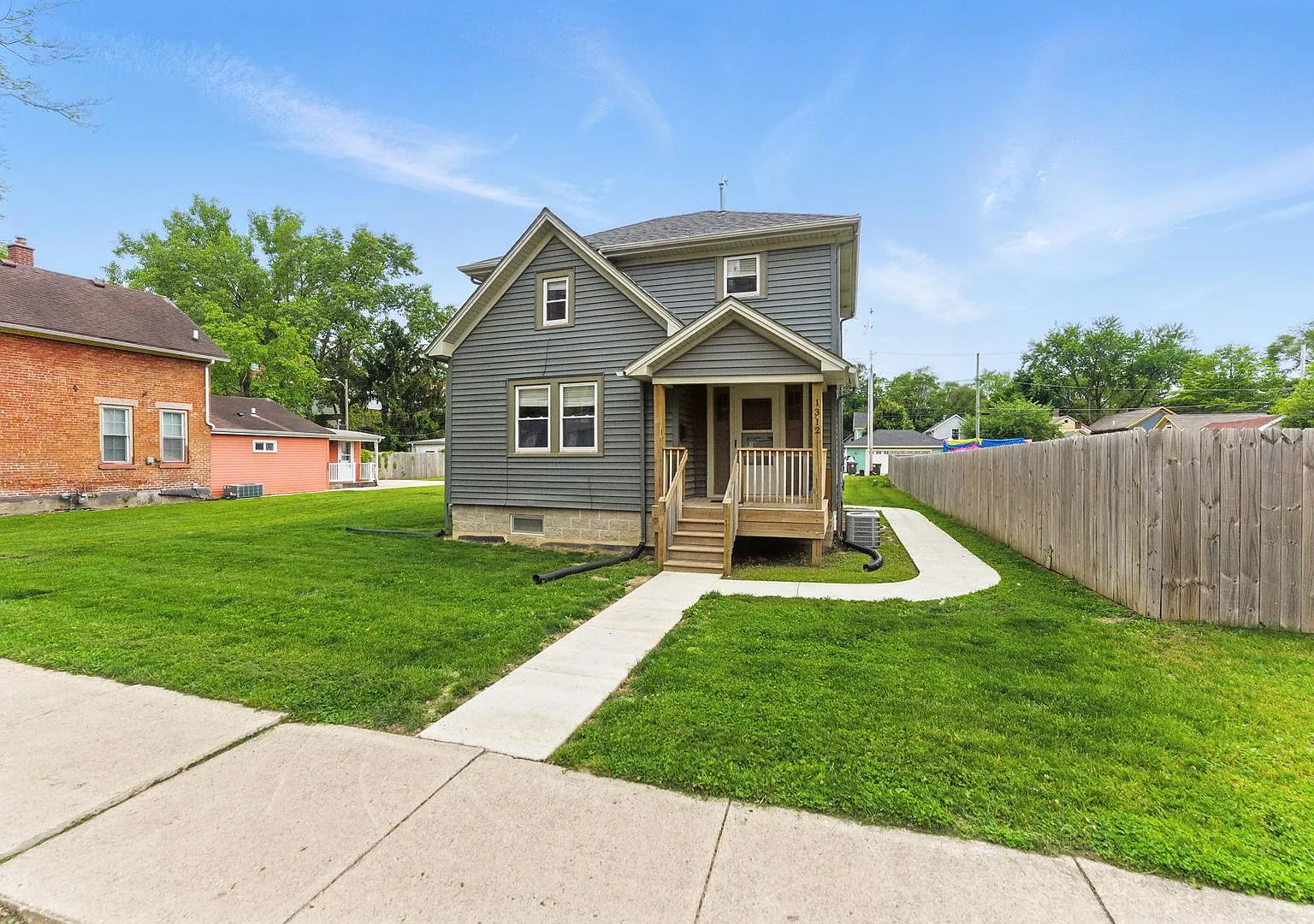 1312 Union St — Photo 2