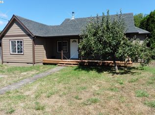 909 A St, Myrtle Point, OR 97458