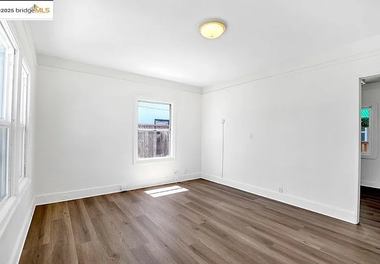 1012 G St — Photo 5
