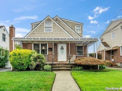 26 Orchard Place, Valley Stream, NY, 11580