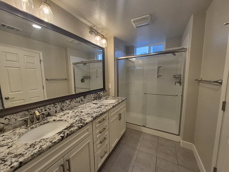 111 Llano De Los Robles Ave #7 — Photo 29