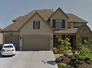 9441 W 162nd St, Overland Park, KS 66085